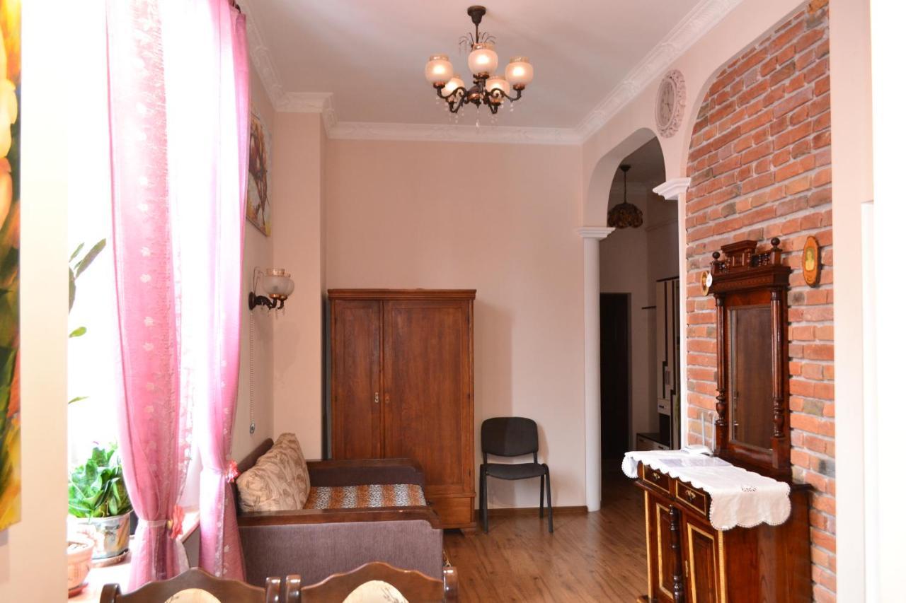 Apartment On Shevchenka Boulevard Ternopil Exteriör bild