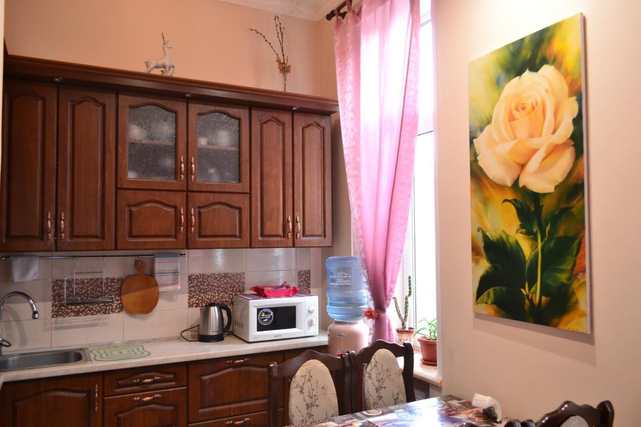 Apartment On Shevchenka Boulevard Ternopil Exteriör bild