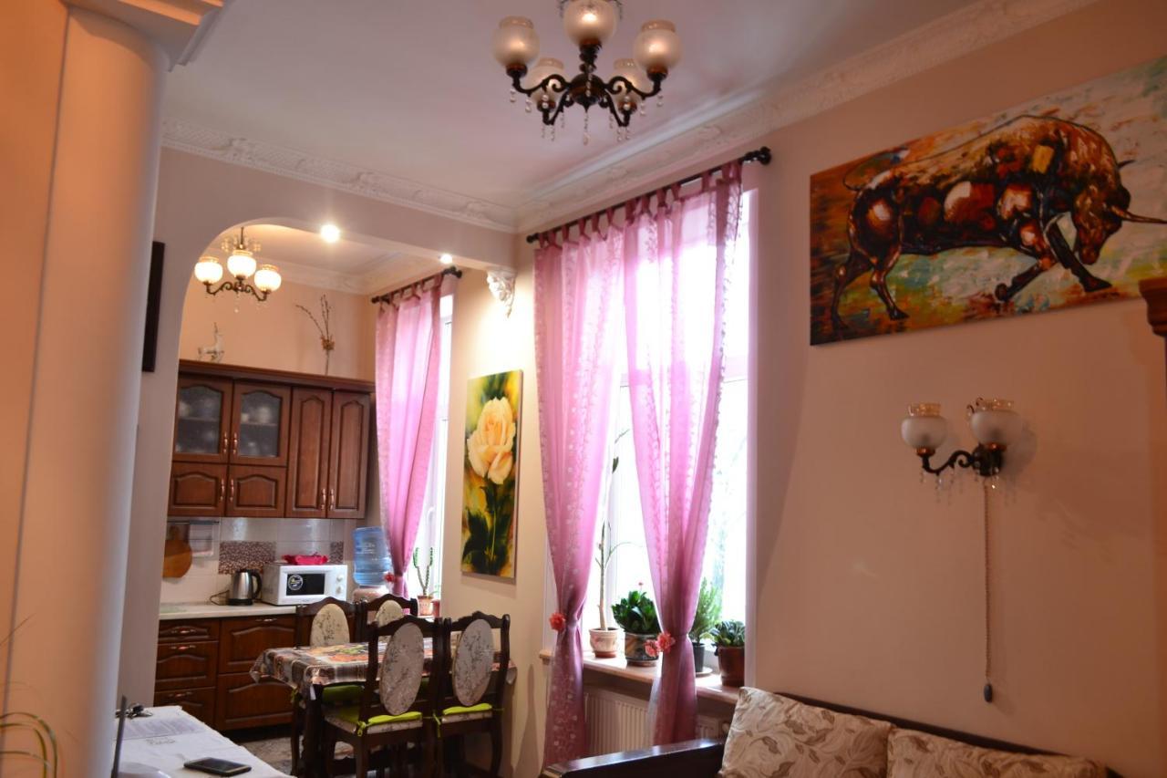Apartment On Shevchenka Boulevard Ternopil Exteriör bild