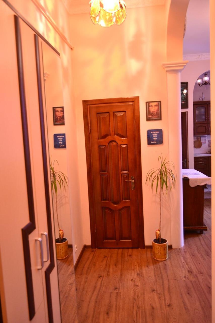 Apartment On Shevchenka Boulevard Ternopil Exteriör bild