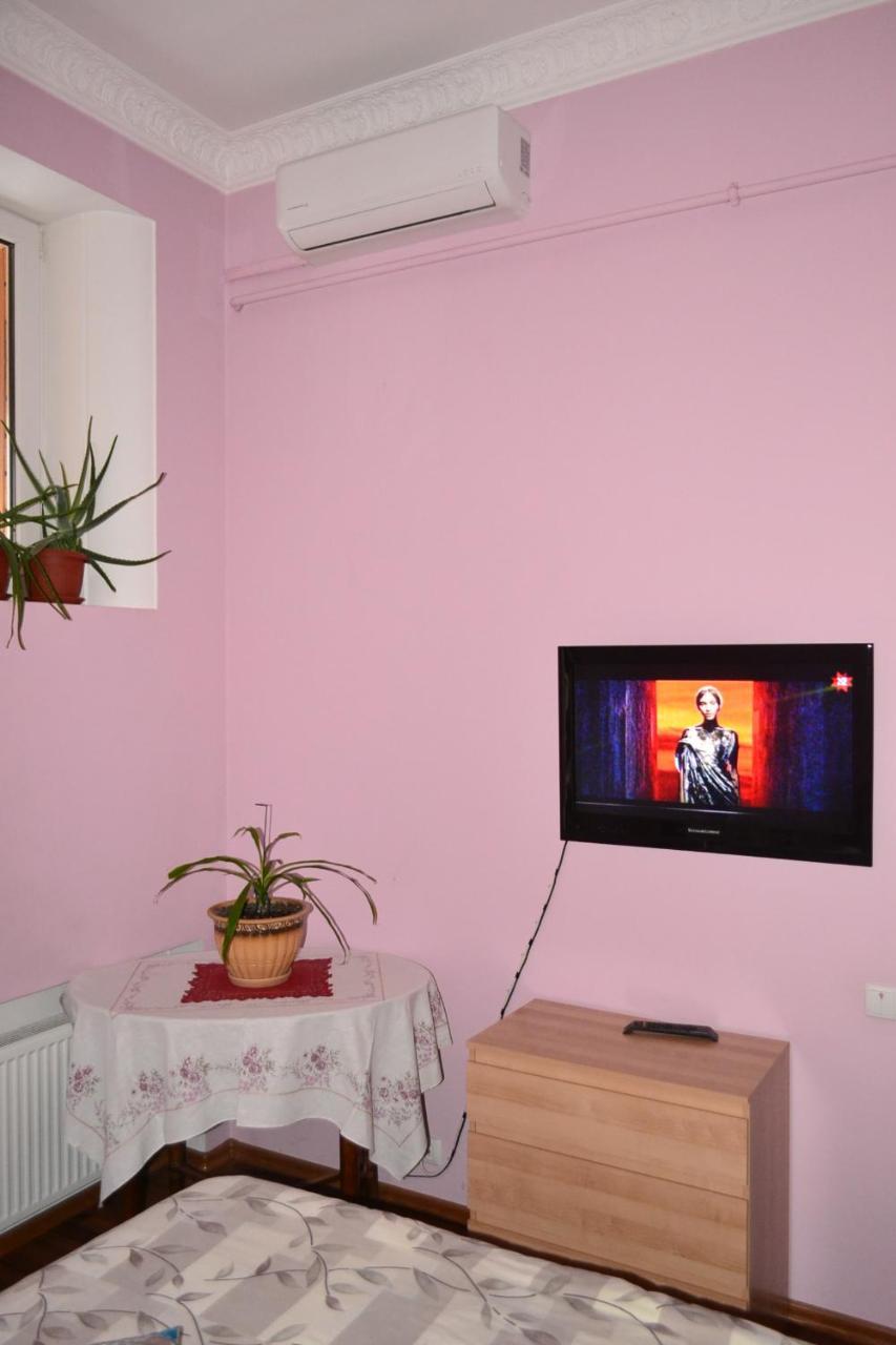 Apartment On Shevchenka Boulevard Ternopil Exteriör bild